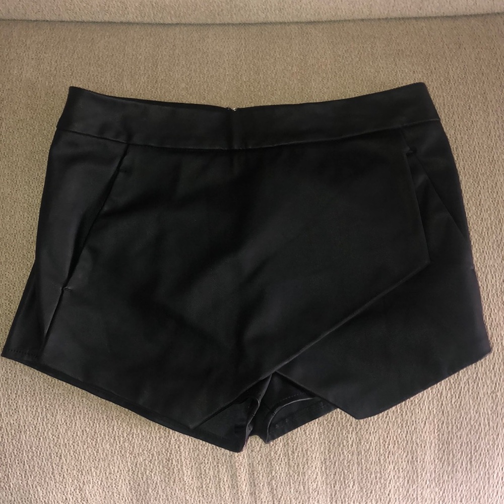 Express Skort Worn A Few Times Just Doesn’t Fit - image 1